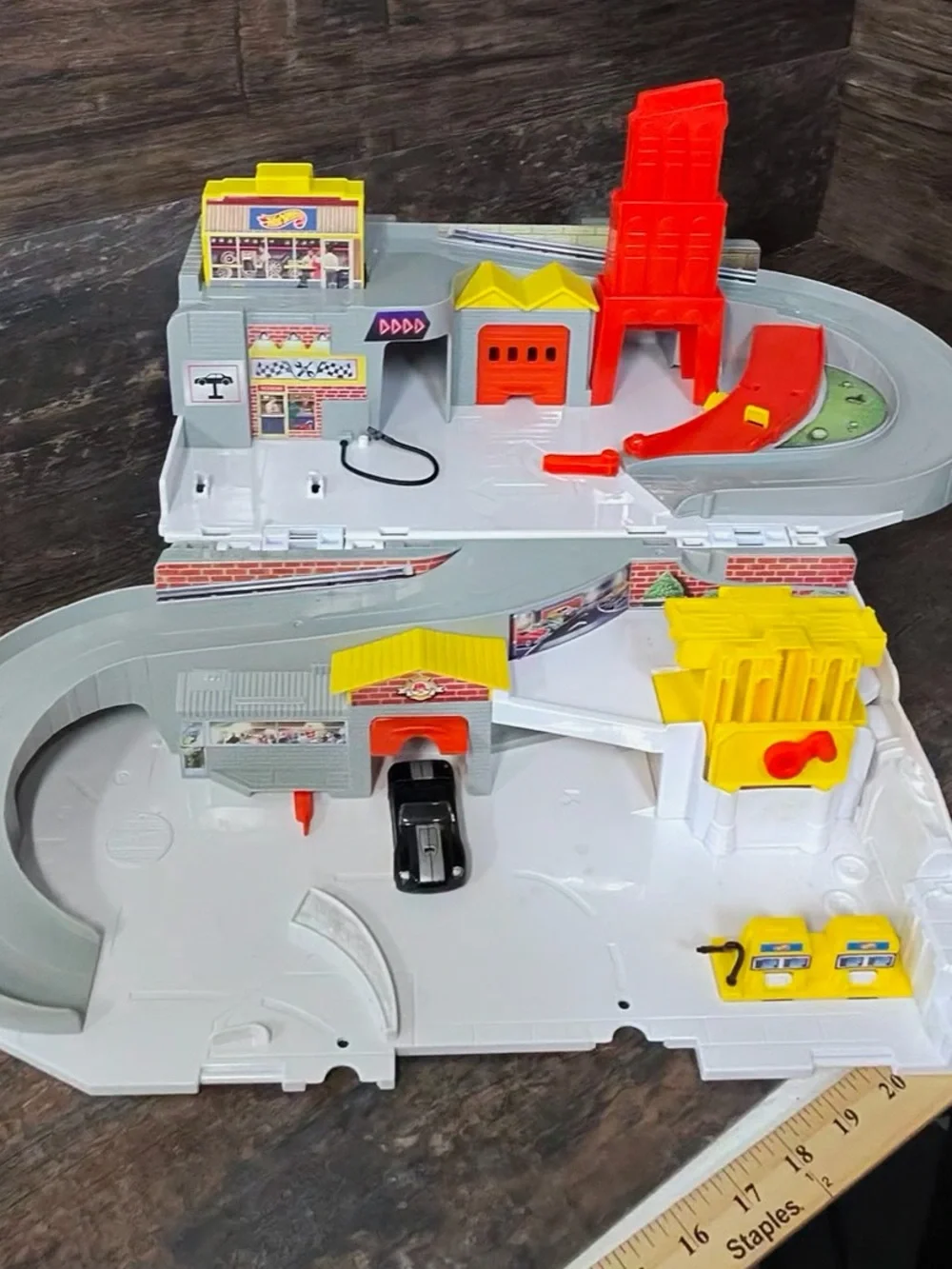 Hot Wheels Multi-Level Race Track Playset with Red & Yellow Accents